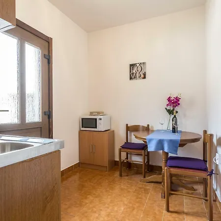 Bezma - Sea View Apartman *